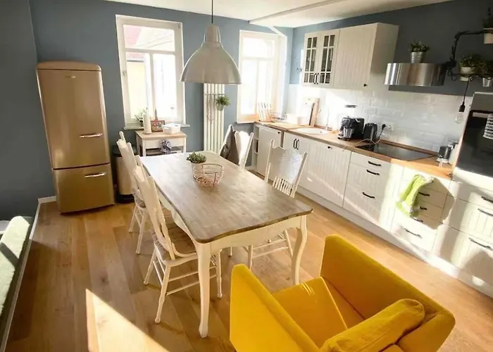 Stylish And Cosy In A Cultural Monument *